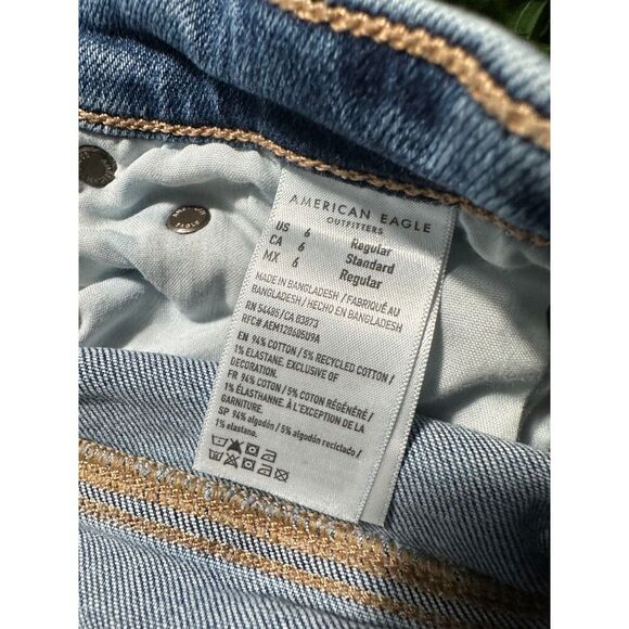 American Eagle Super High Rise Baggy Straight Jean Size 6 - Picture 4 of 7
